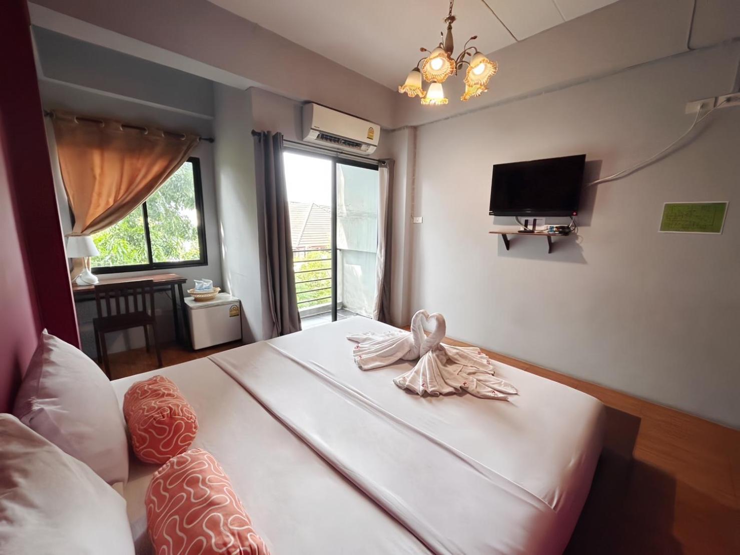 Hide Bangkok Hostel Екстер'єр фото