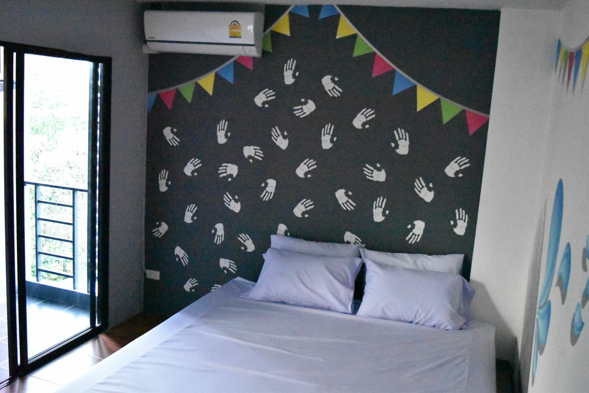 Hide Bangkok Hostel Екстер'єр фото