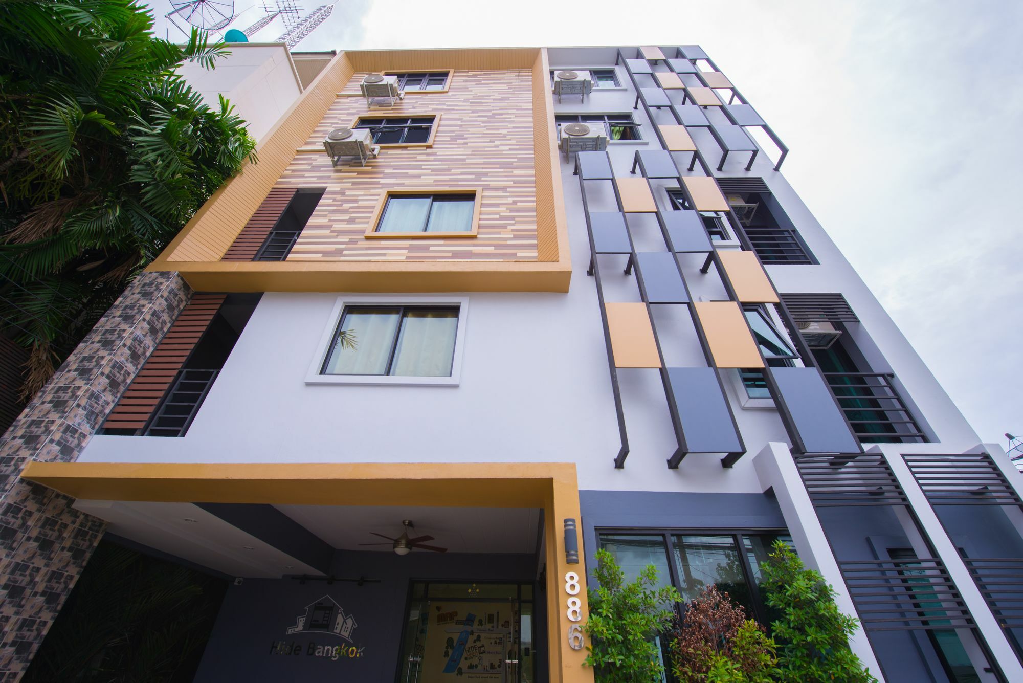 Hide Bangkok Hostel Екстер'єр фото